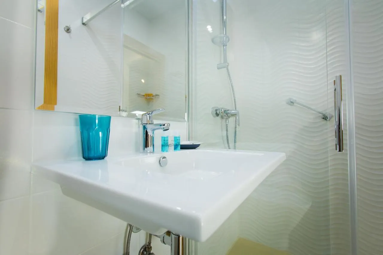 Holidays2Malaga Malagueta Studio Апартаменты